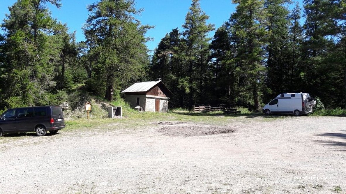 (05200) Saint-André-d'Embrun - Unnamed Road — foto