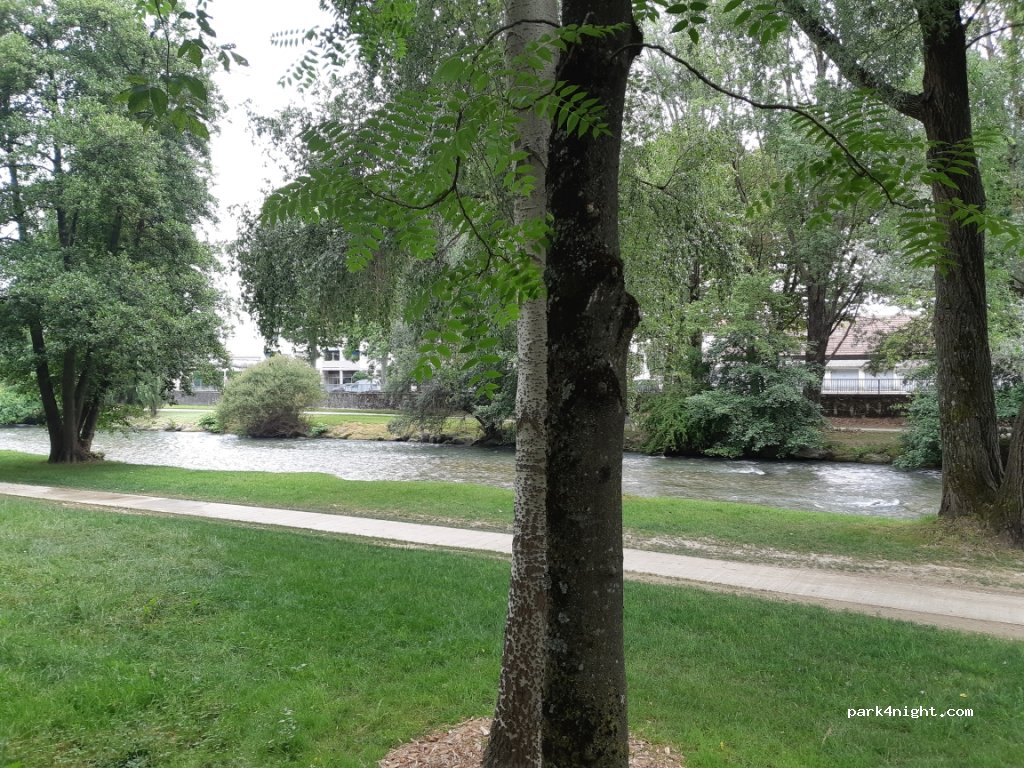 (65000) Tarbes - 3 Quai de l'Adour — foto