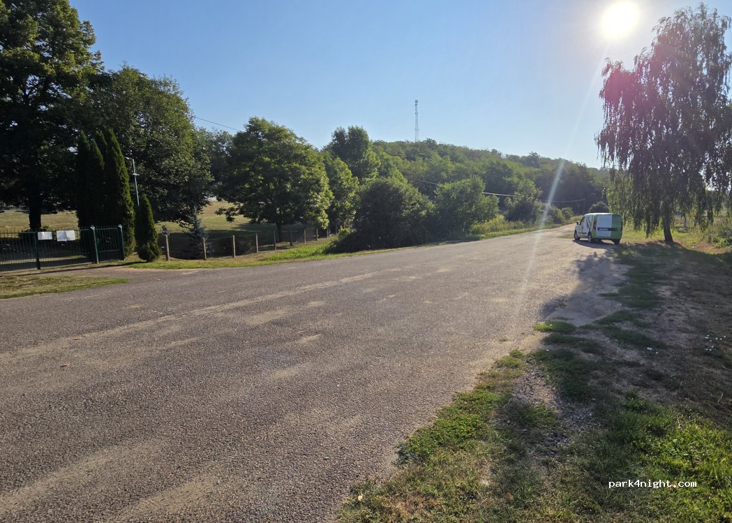 (3161) Kishartyán - 64 Dózsa út — foto