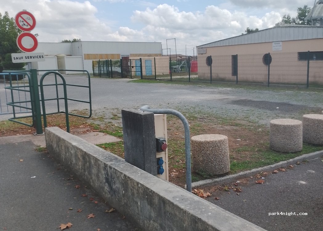 (33360) Margaux-Cantenac - 8 Cours Pey-Berland — foto
