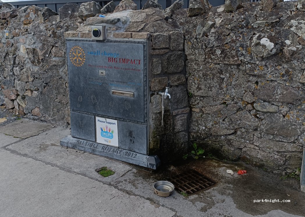 (H91 DD4V) Salthill - 33 Upper Salthill Road — foto