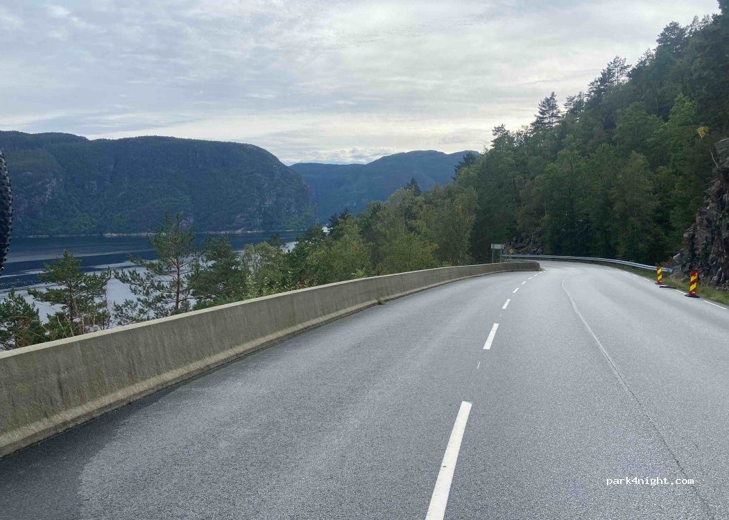 (4134) Jøsenfjorden - Riksveg 13 — foto 4