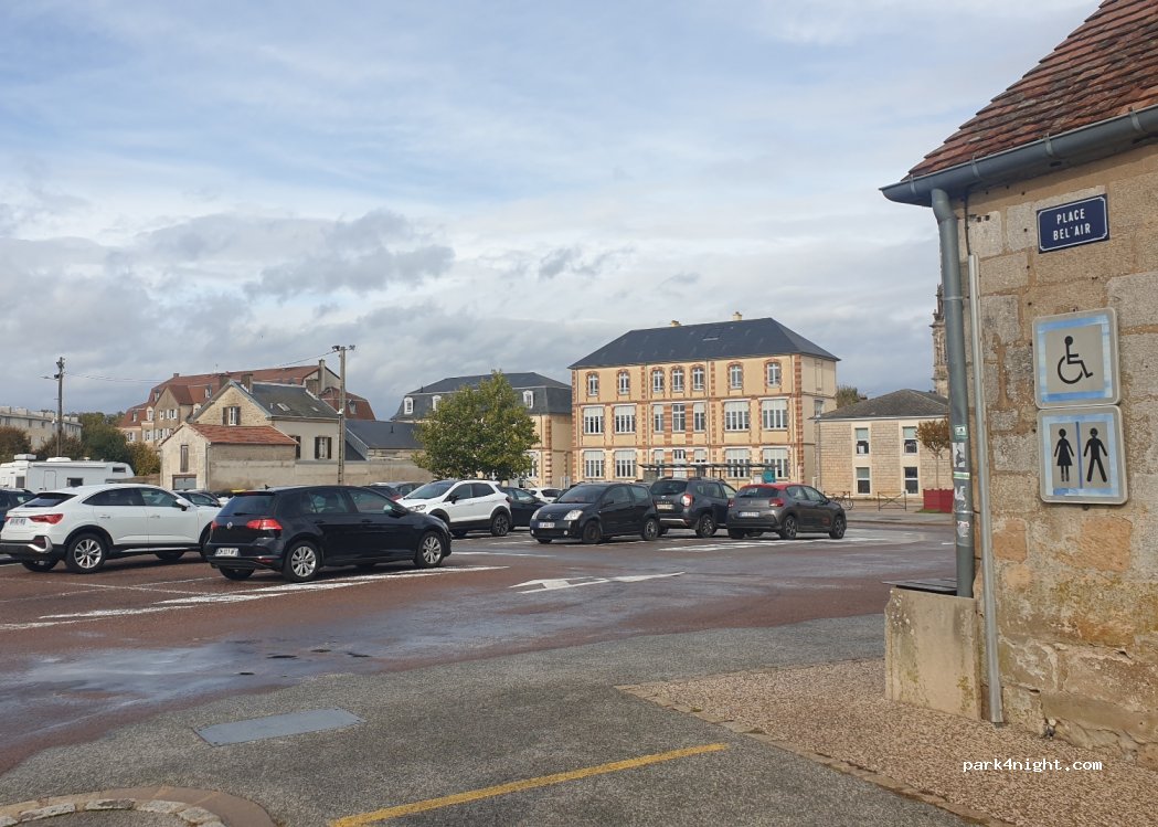 (52200) Langres - Place Bel air — foto 4