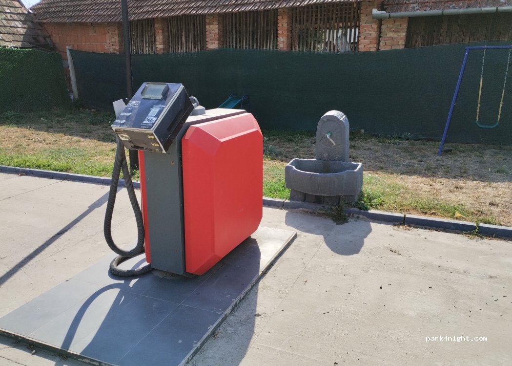 (23330) Novi Kneževac - 132 Karađorđeva — foto 2
