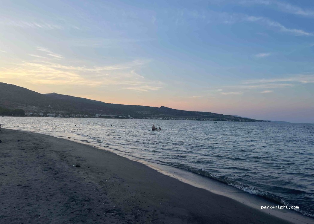 (35433) Gülbahçe - 30 12071. Sokak — foto