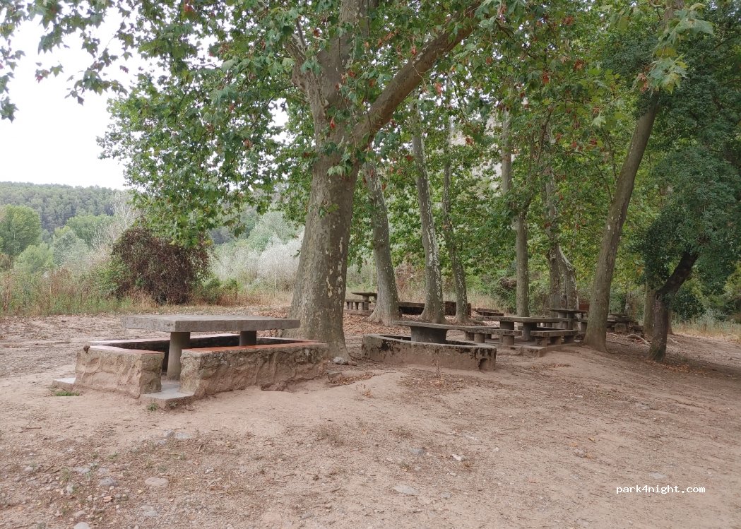 (08279) Avinyó - 2 Plaça — foto