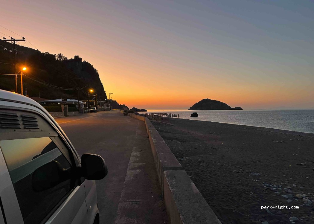(340 14) Paralia Chiliadou - — foto 2