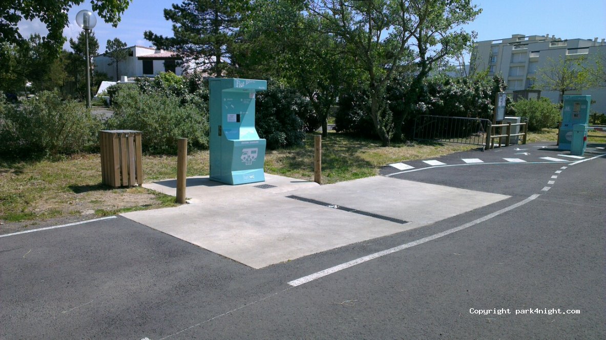 Aire de camping-cars des Pimprenelles | Saint-Jean-de-Monts — foto 2