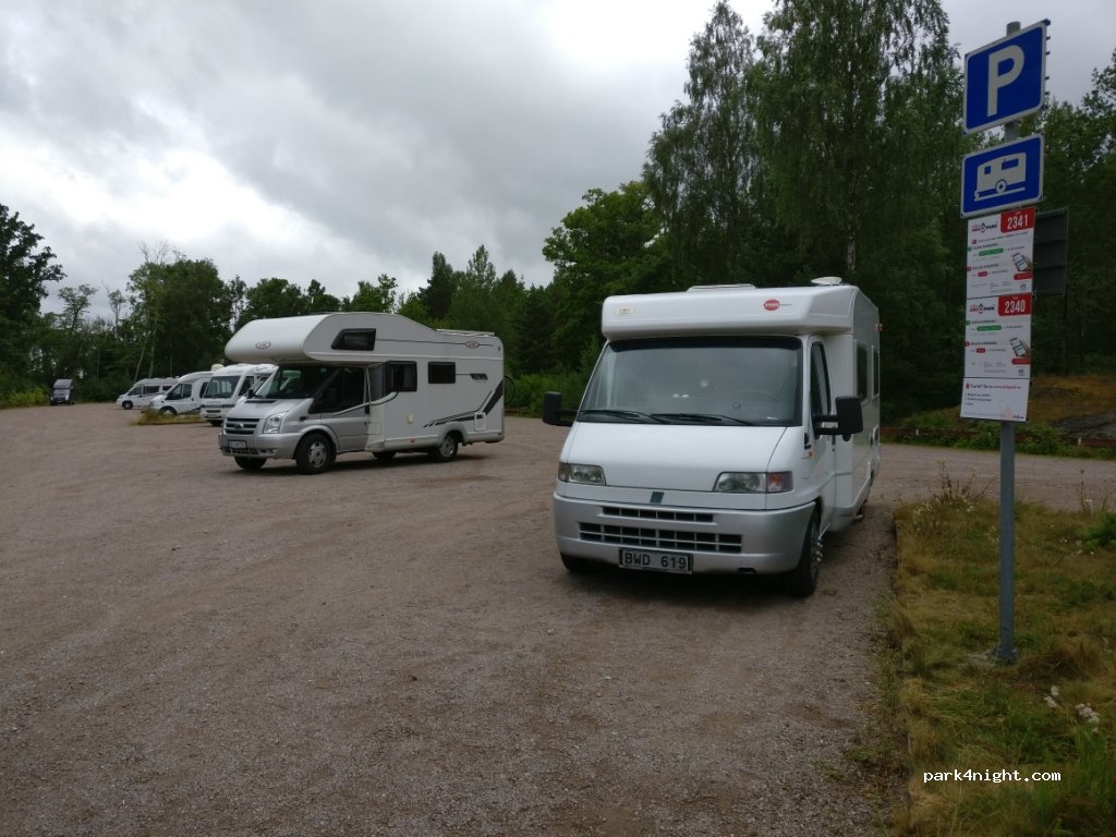 Area Sosta Camper Lacko Slott — foto