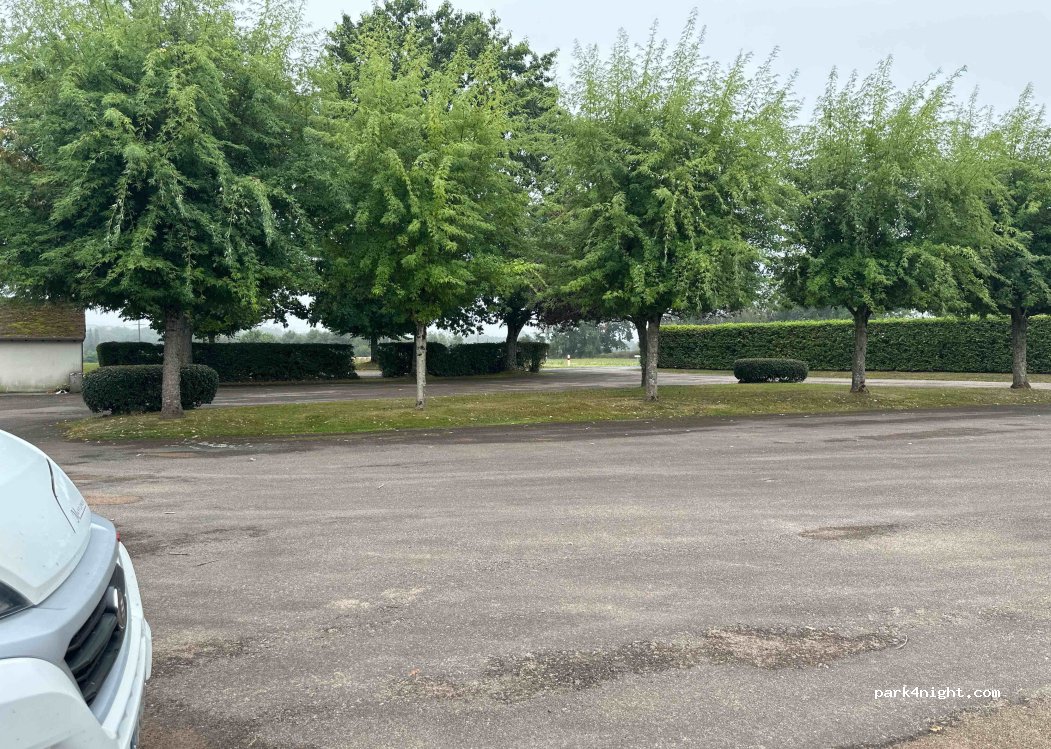 (36170) La Châtre-Langlin - 20 Route du Stade — foto
