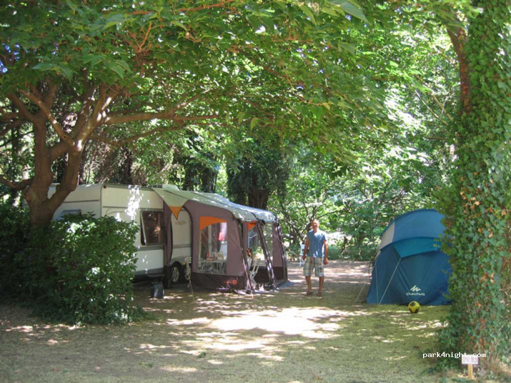 Camping Les Tomasses — foto 2