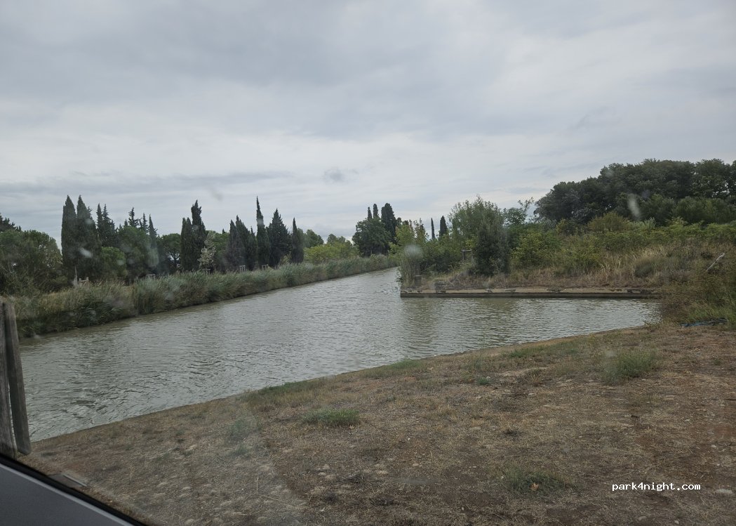 (11700) Azille - 1 Sainte Marie — foto