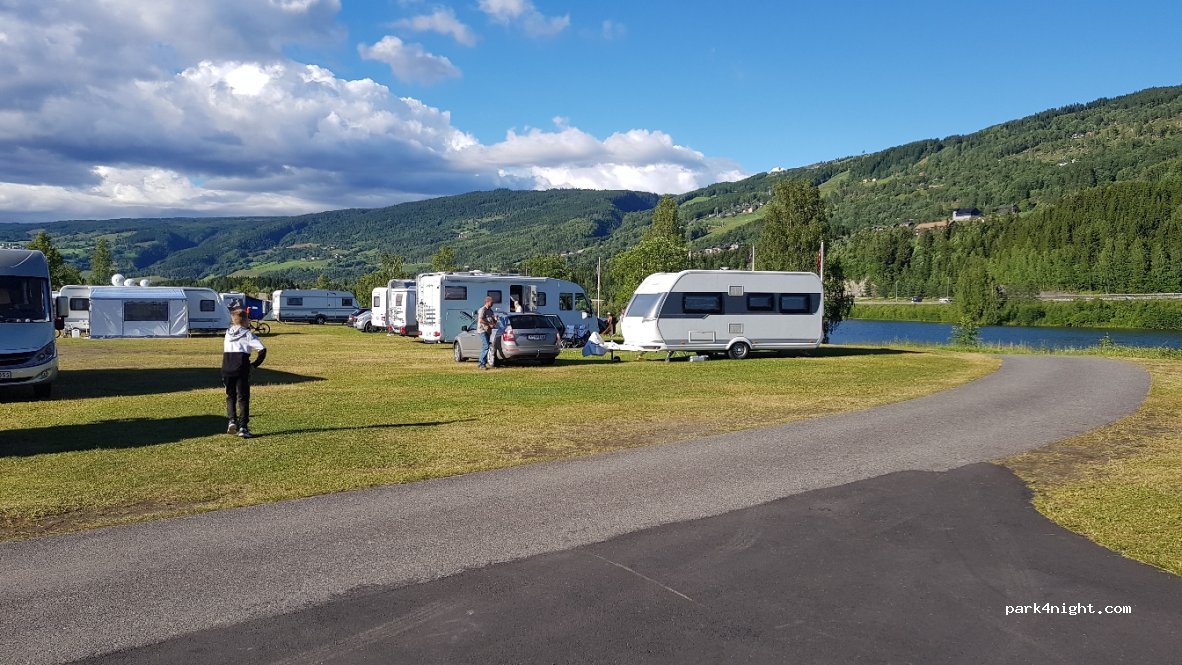 Hunderfossen Camping — foto