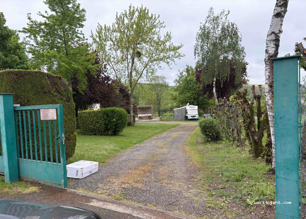 Camping Municipal Panissières — foto 3
