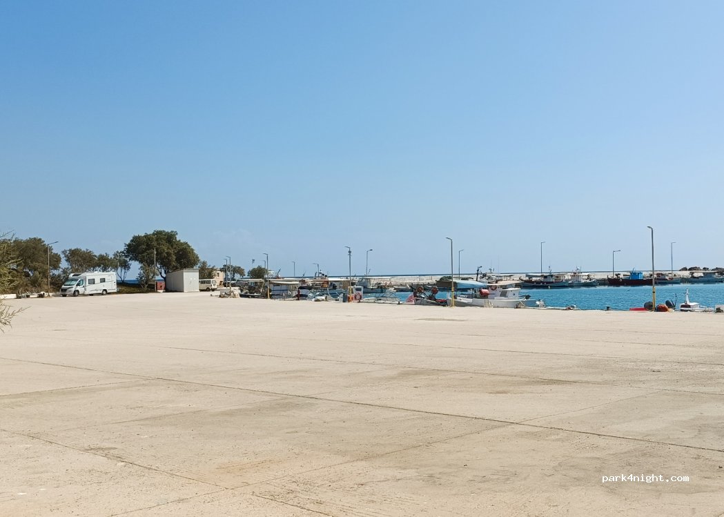 (814 01) Moudros - Unnamed Road — foto 2