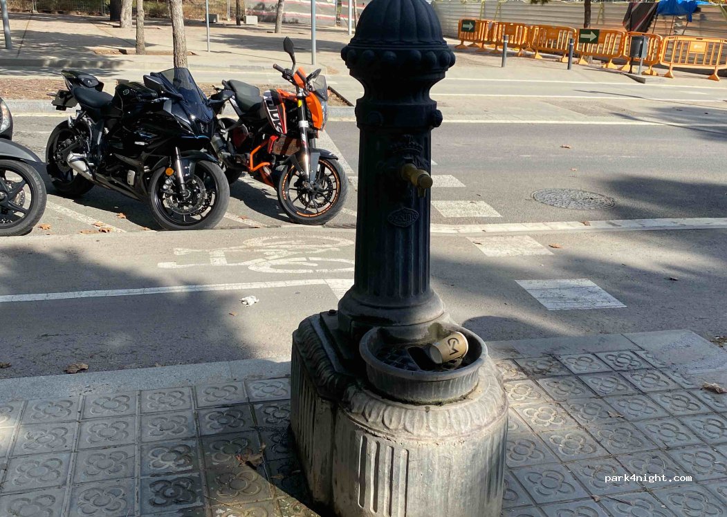 (08028) Barcelona - 9999 Avinguda de Joan XXIII — foto