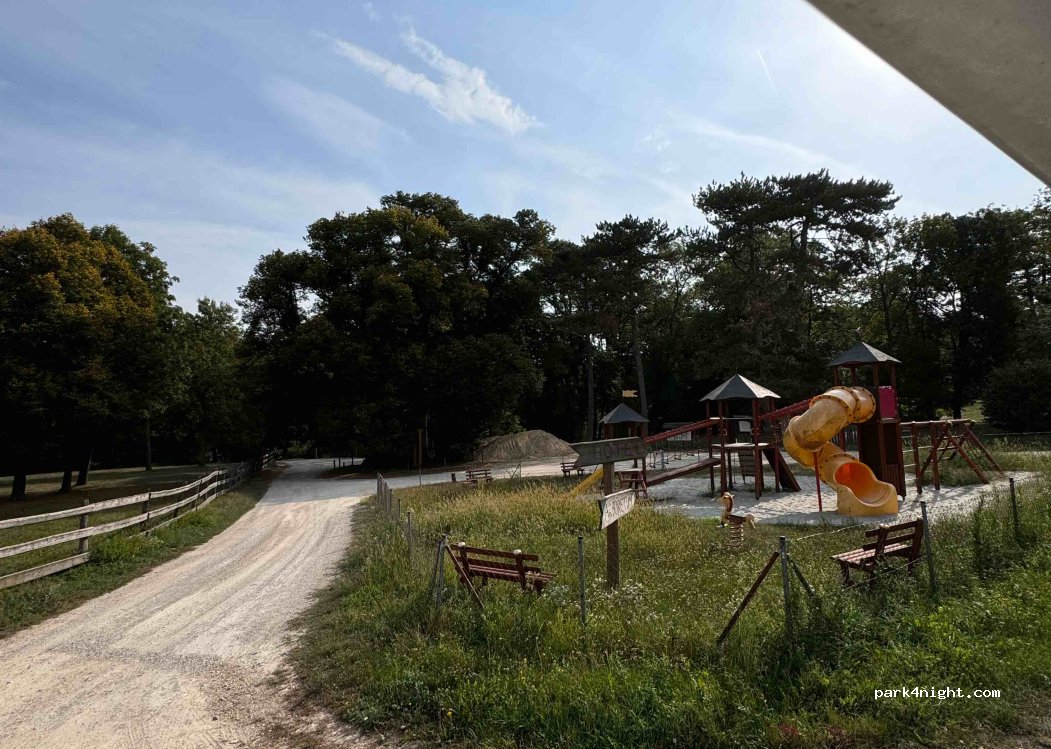 (8414) Olaszfalu - Arborétum — foto 2