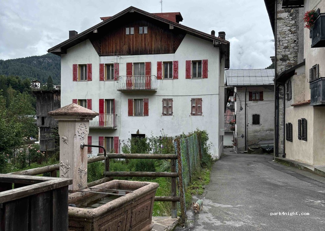 (32012) Forno di Zoldo - 15 Borgo Rochette — foto