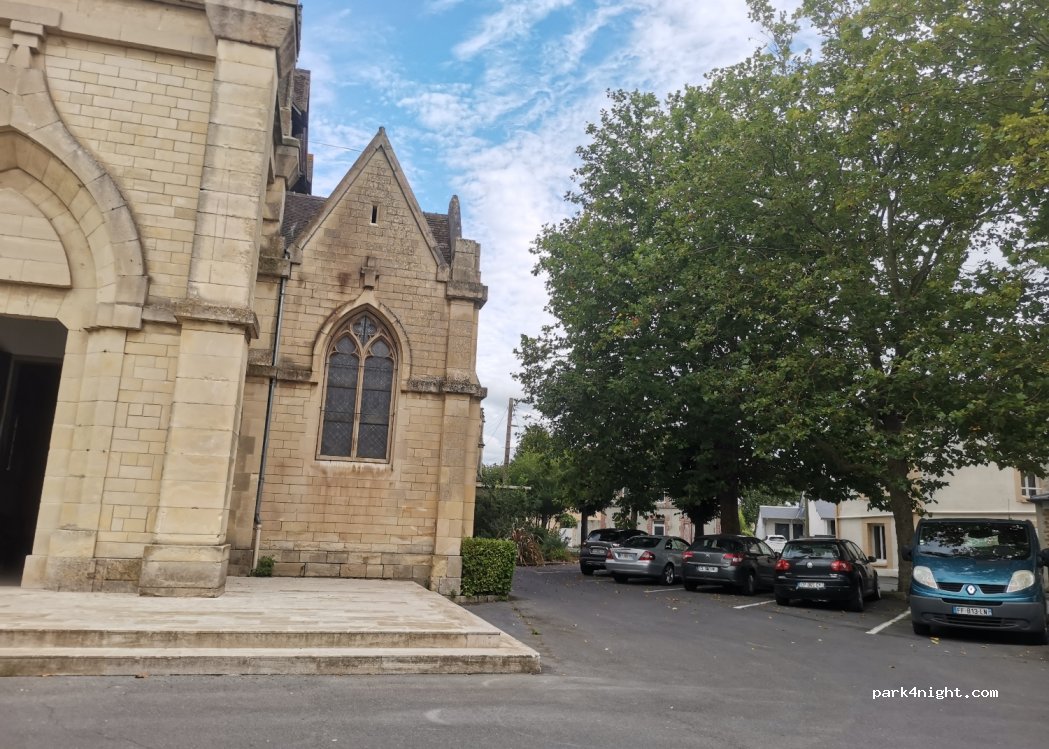(14390) Cabourg - 3 Place de l'Église — foto