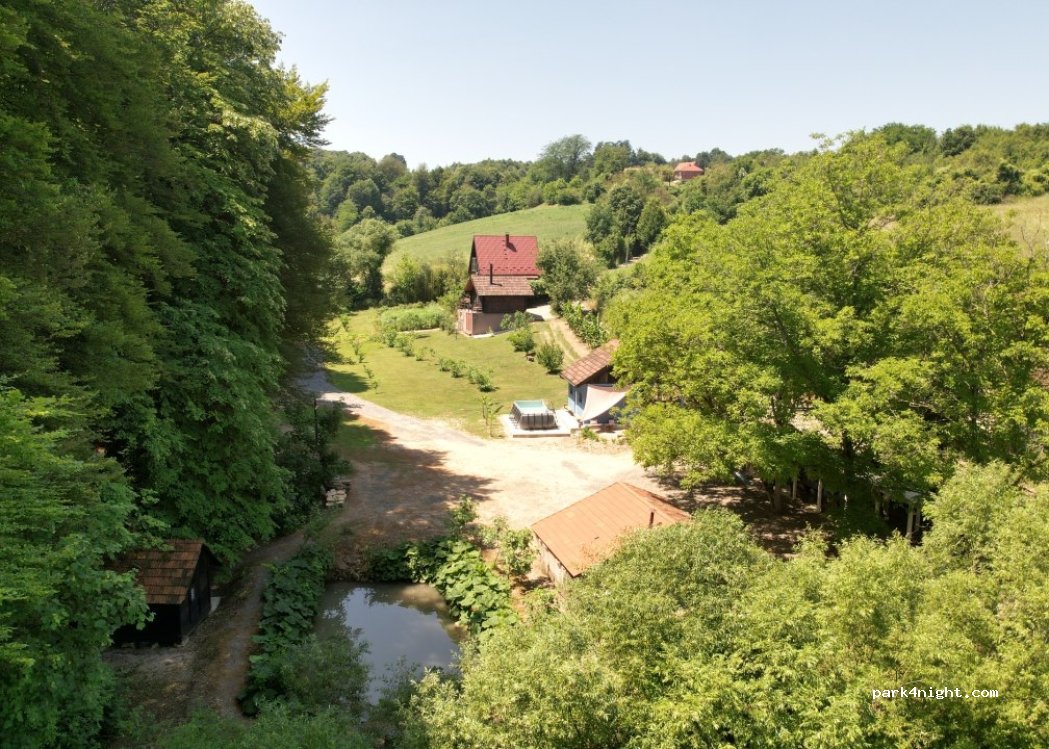 Log Cabins Jovicic — foto 4
