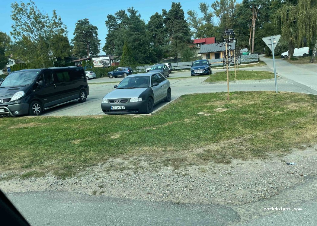 (32-420) Gdów - 103 Łapanowska — foto