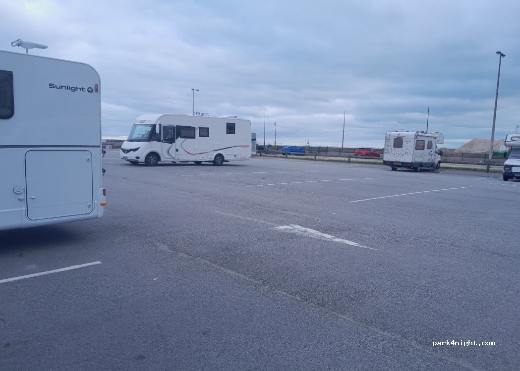 Aire camping-car Dieppe Mal. Foch — foto 2