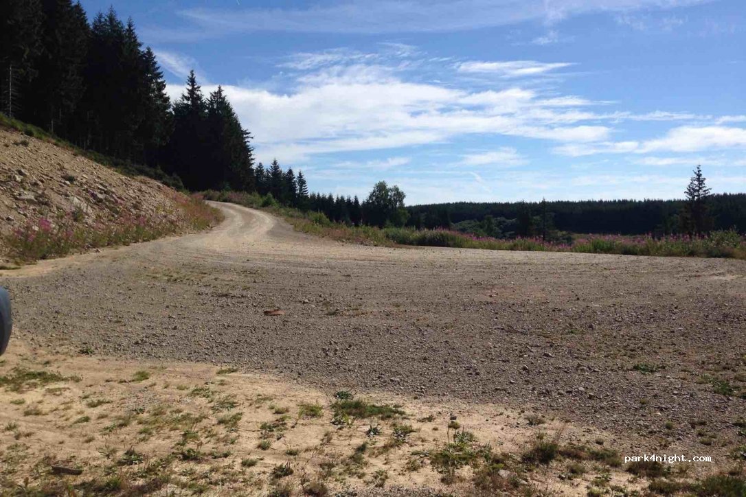 (48170) Arzenc-de-Randon - Unnamed Road — foto 2