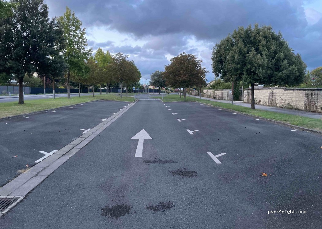 (37420) Avoine - 4 Rue Jean Jacques Rousseau — foto