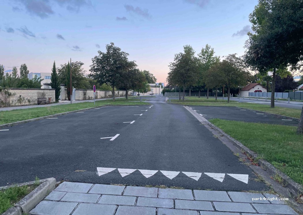 (37420) Avoine - 4 Rue Jean Jacques Rousseau — foto 2