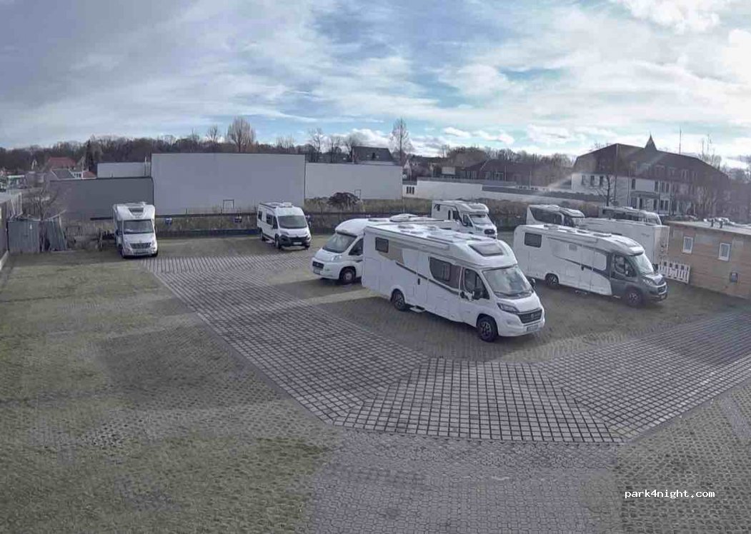 Wohnmobilstellplatz am CityMotel Soest — foto