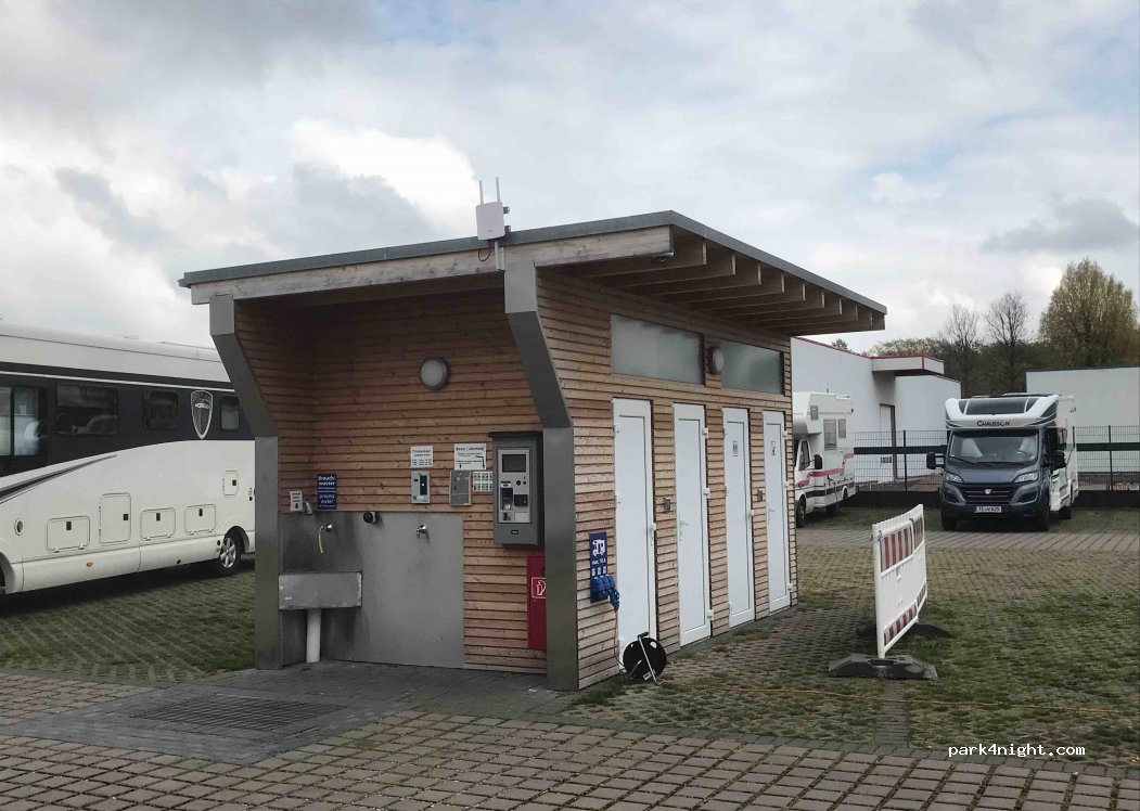 Wohnmobilstellplatz am CityMotel Soest — foto 2