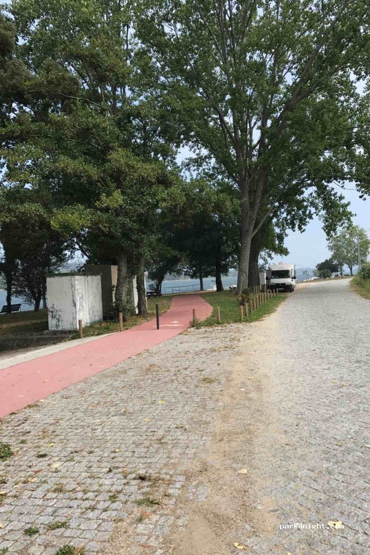 (4910) Lanhelas - 110 Estrada do Rio — foto