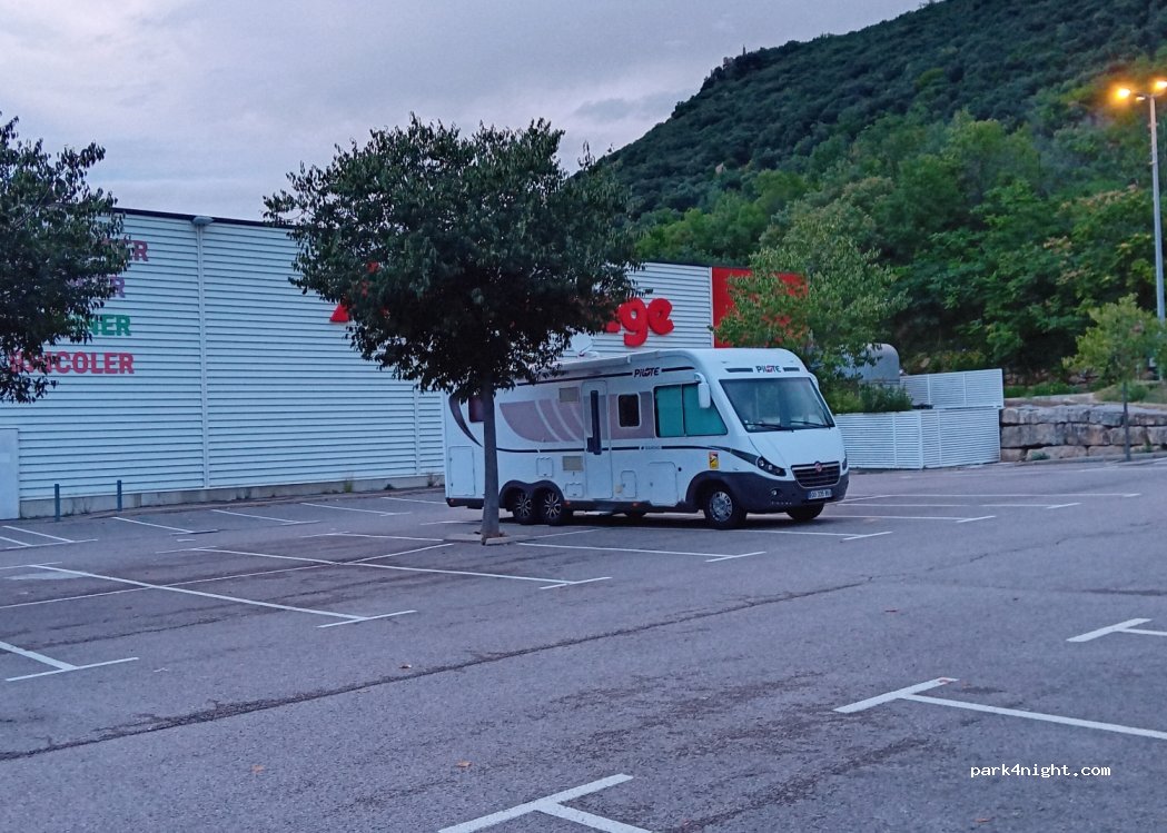 (34700) Lodève - Unnamed Road — foto