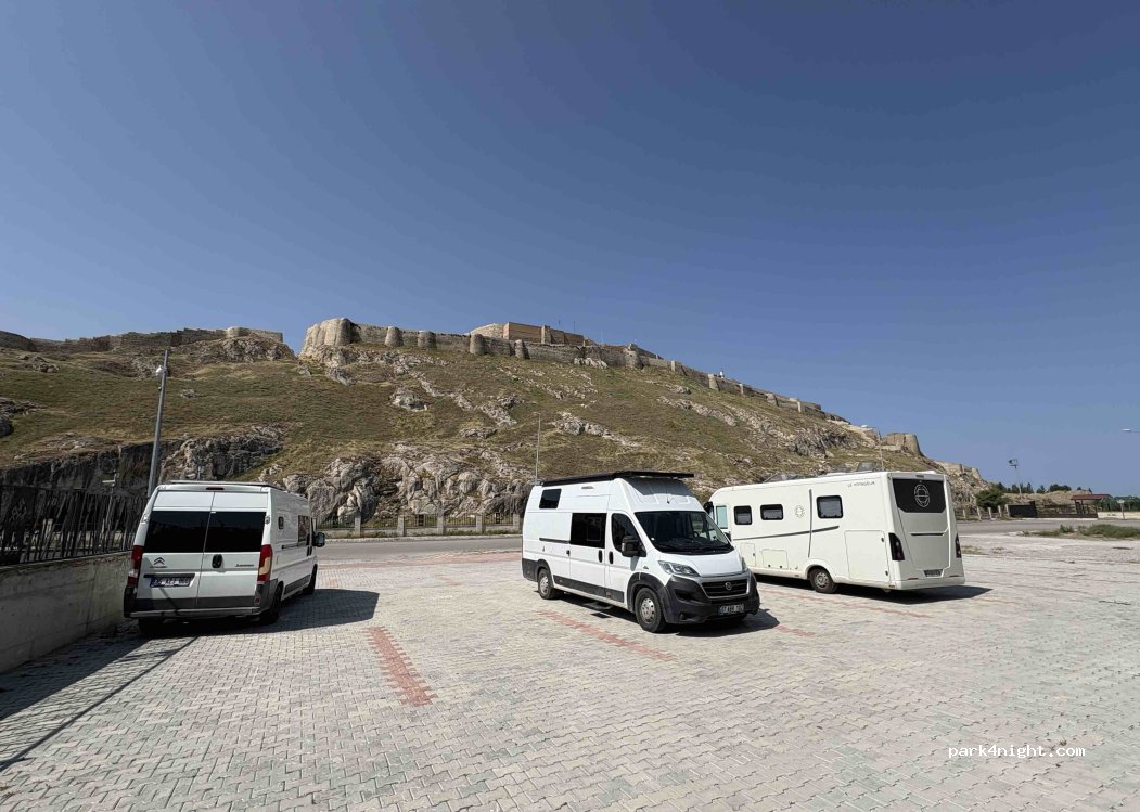 (65140) Yalı - 32 E. Erzurum Yolu 1. Sokak 1. Arkası — foto 2