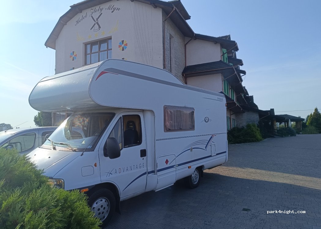 (97-371) Gomulin-Kolonia - — foto