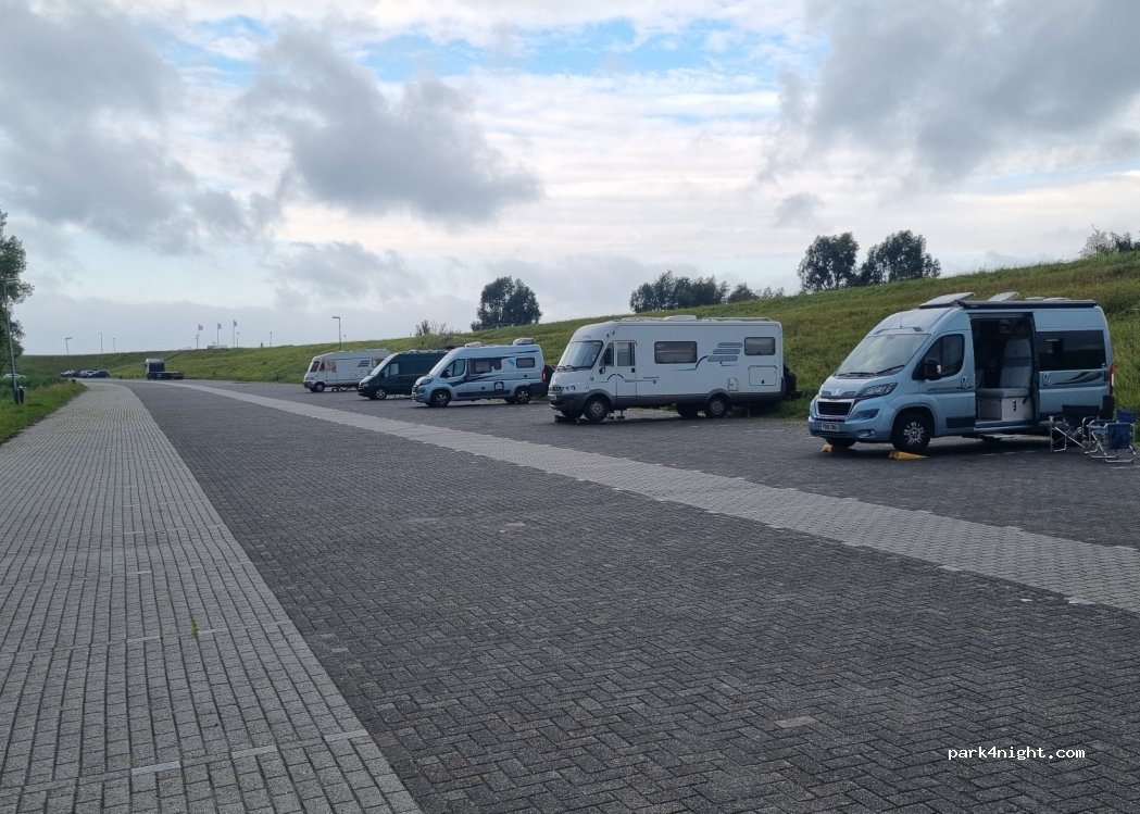 (8221 RC) Lelystad - 2 IJsselmeerdijk — foto