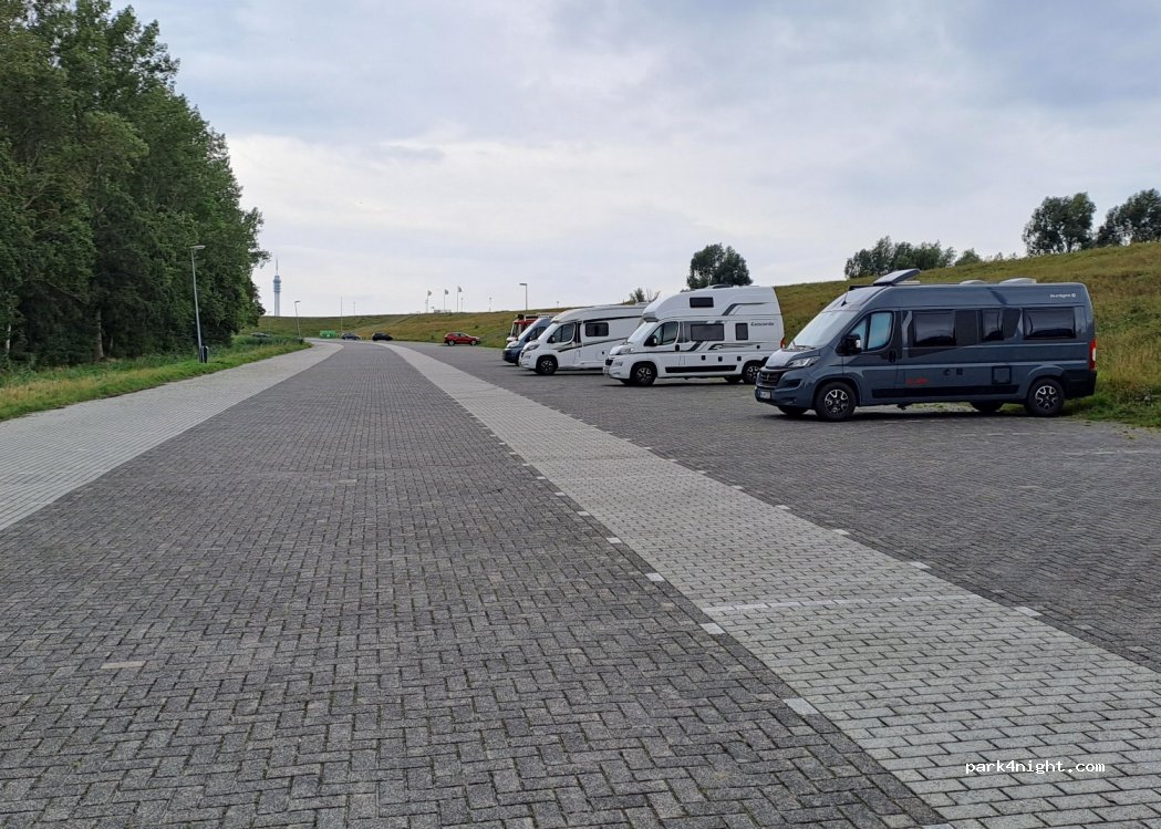 (8221 RC) Lelystad - 2 IJsselmeerdijk — foto 3