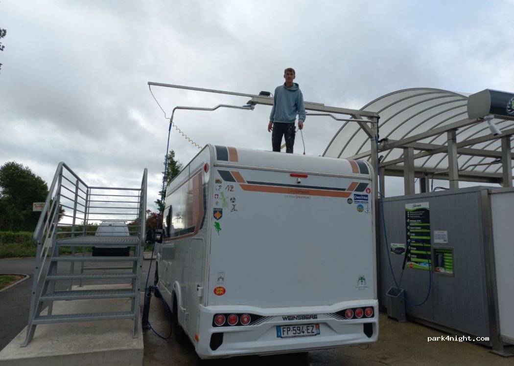(80300) Bouzincourt - 420 Route d'Albert — foto 2
