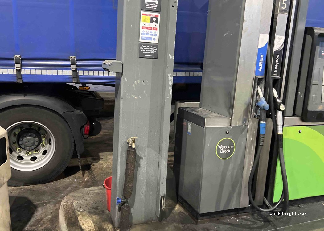 (EN6 3NE) Potters Bar - St Albans Rd. — foto