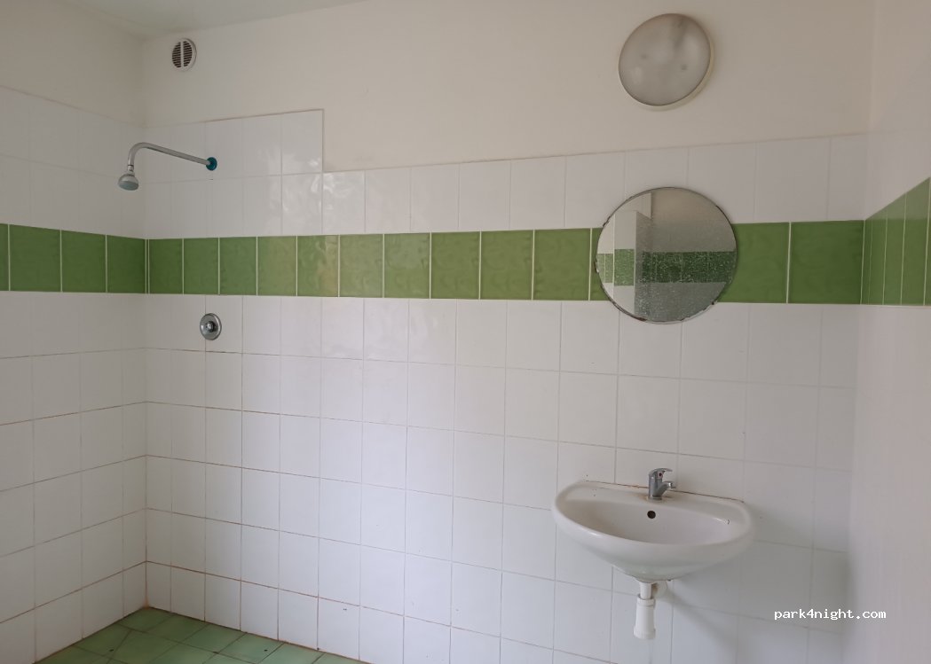 (473 01)  - 970 Husova — foto 4