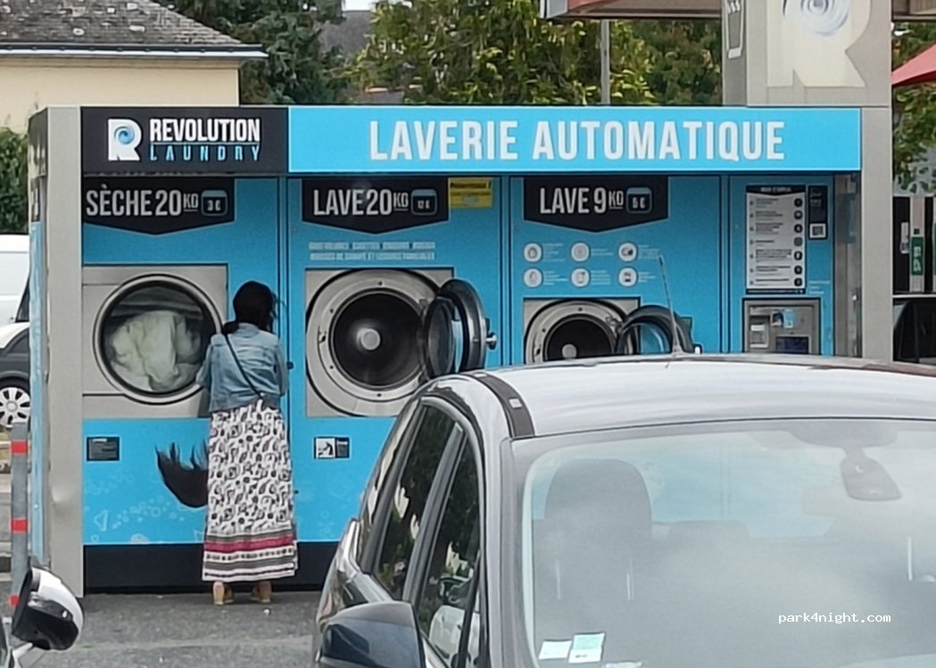 (49490) Noyant-Villages - 1 Boulevard Paul Derré — foto