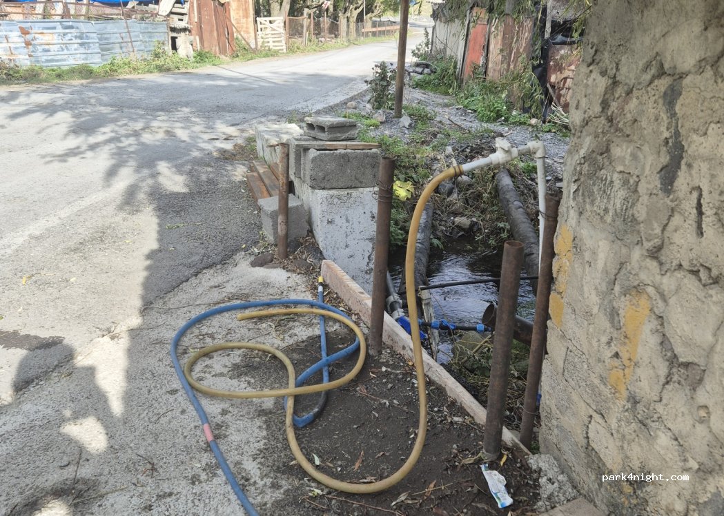 () Akhaltsikhe - Unnamed Road — foto