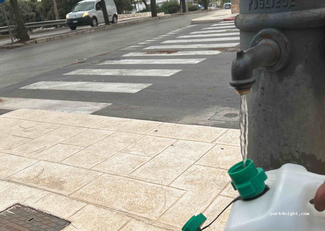 (72017) Ostuni - sn Via Nino Sansone — foto