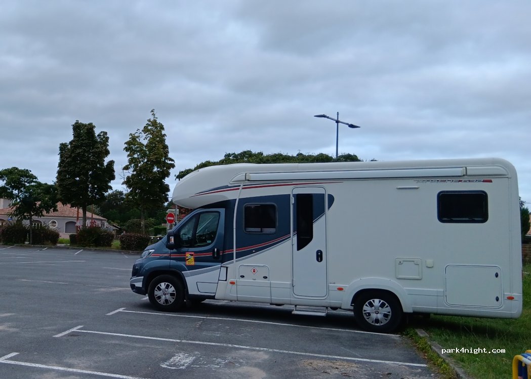 (33950) Lège-Cap-Ferret - 5 Avenue de la Gare — foto