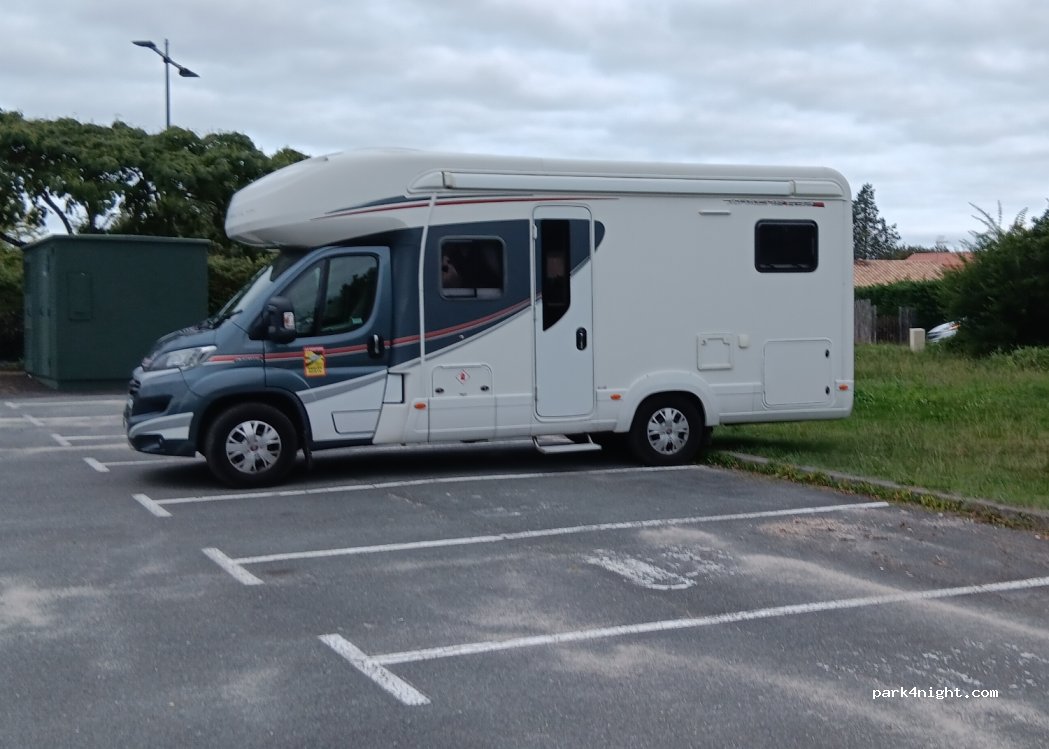 (33950) Lège-Cap-Ferret - 5 Avenue de la Gare — foto 3