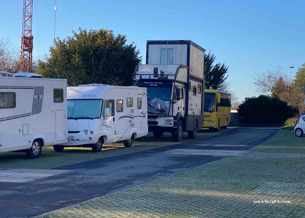 Aire de camping-cars Neuchâtel — foto 4