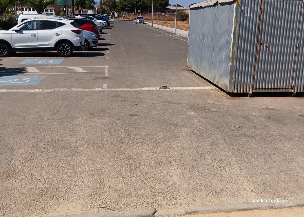 (21800) Moguer - 181 Avenida de la Constitución — foto