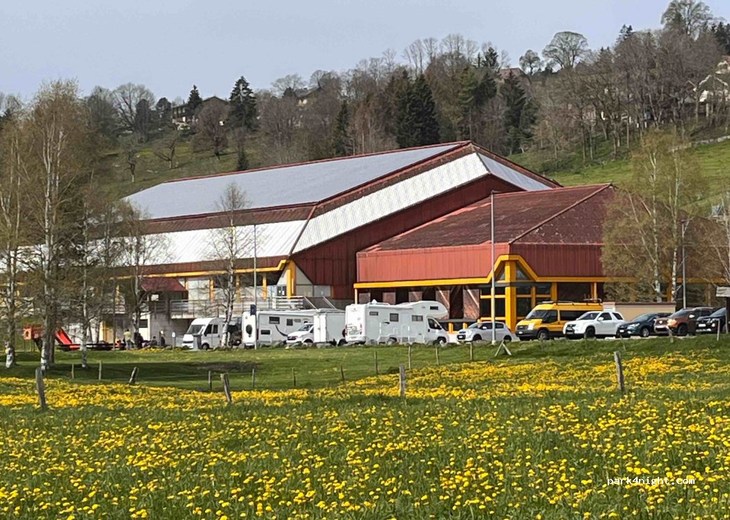 Aire pour camping-car Place du Bugnon — foto 4