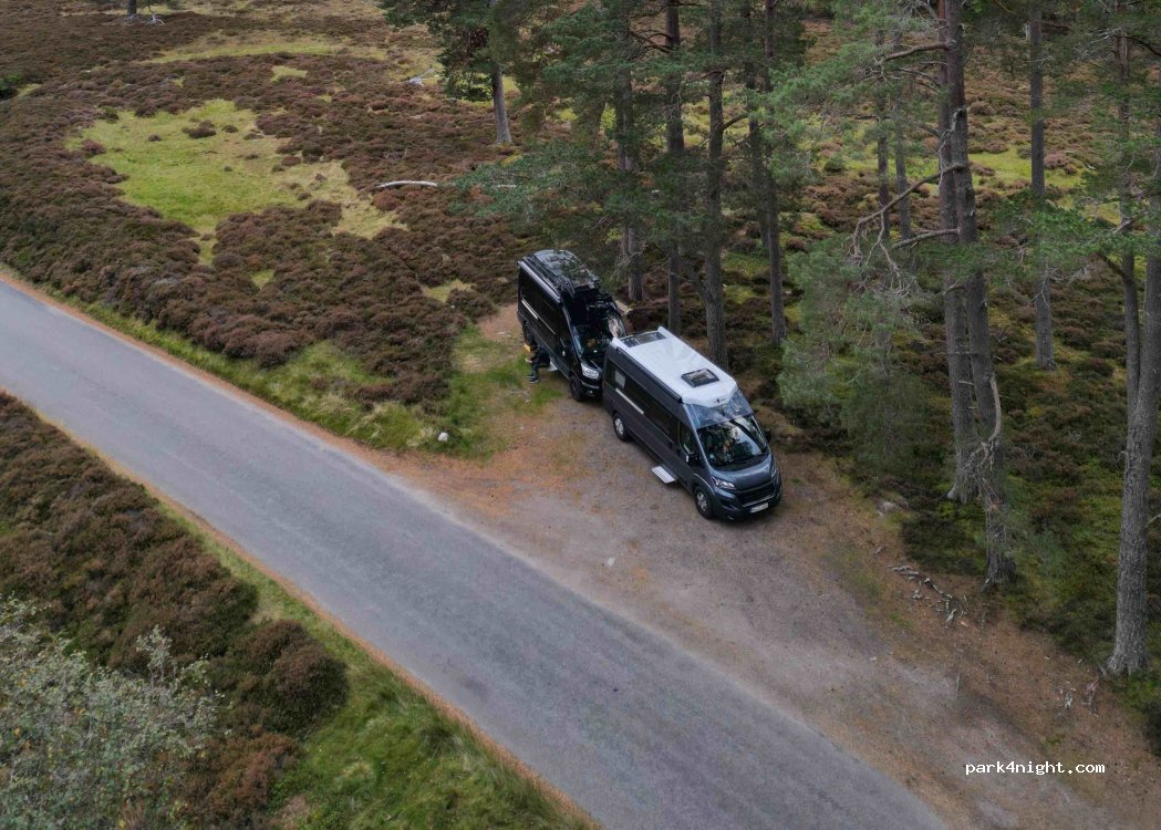 (AB35 5YB) Muir - Unnamed Road — foto