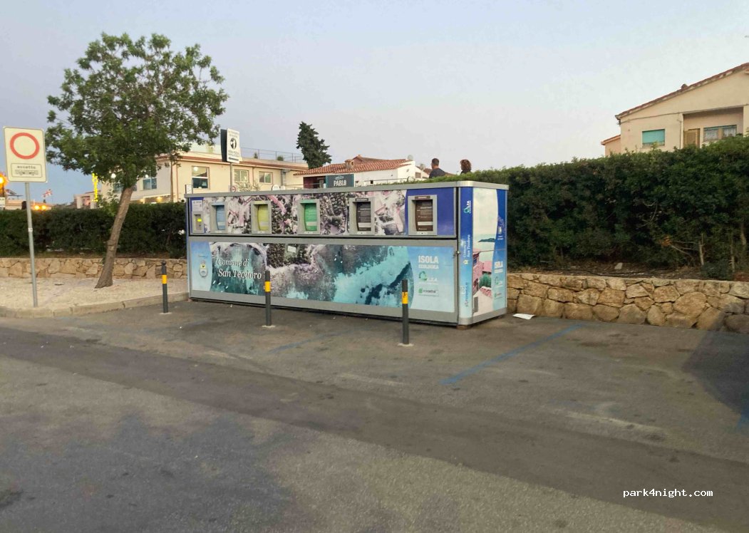(07052) San Teodoro - 27 Via Sardegna — foto